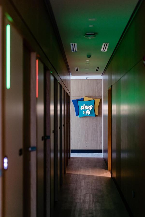 Hotel Sleep 'N Fly Sleep Lounge, B-Gates Terminal 3 - Transit Only Dubái Exterior foto