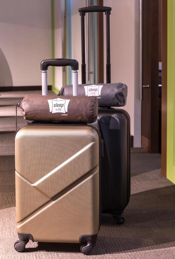 Hotel Sleep 'N Fly Sleep Lounge, B-Gates Terminal 3 - Transit Only Dubái Exterior foto