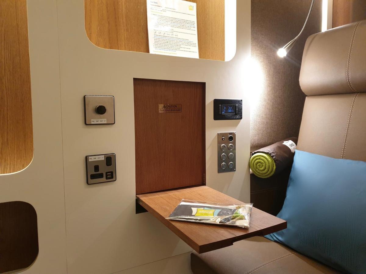 Hotel Sleep 'N Fly Sleep Lounge, B-Gates Terminal 3 - Transit Only Dubái Exterior foto